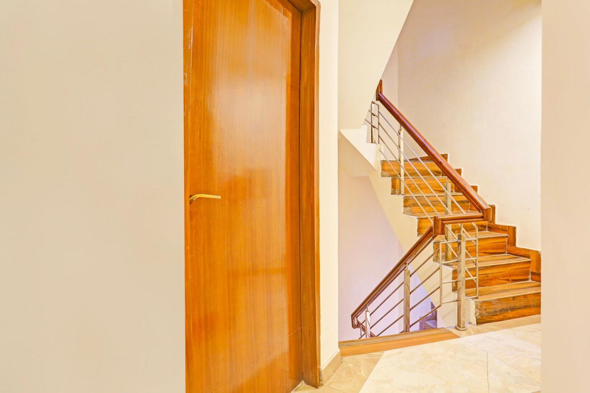 Super Hotel O Sector 45 Formerly Manyavar Chandīgarh エクステリア 写真