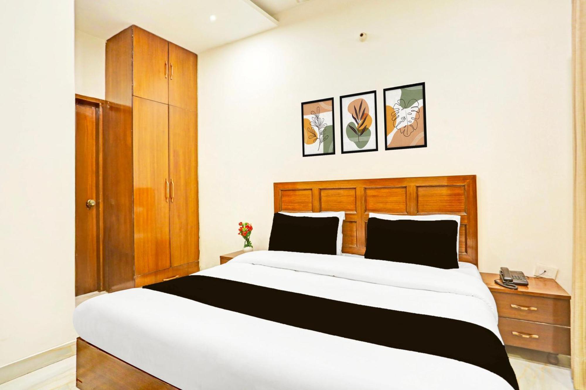 Super Hotel O Sector 45 Formerly Manyavar Chandīgarh エクステリア 写真